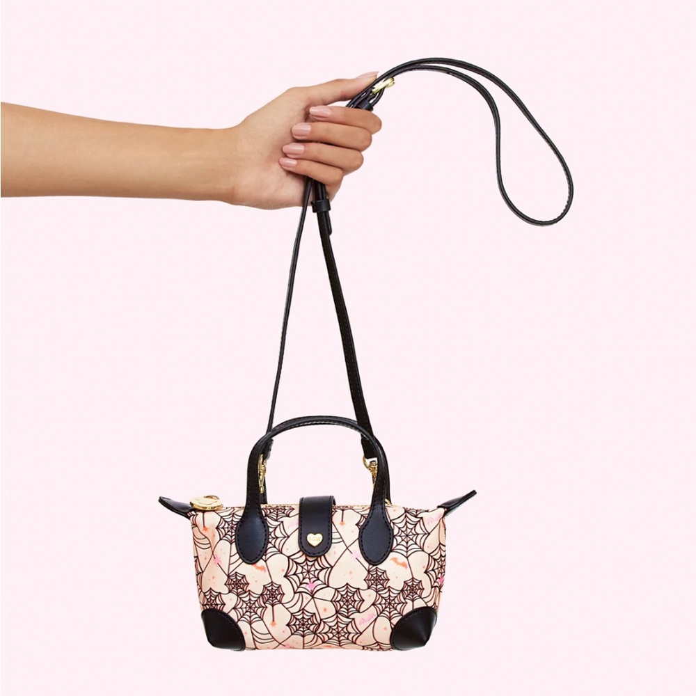 Sold out Stoney clover pouchette